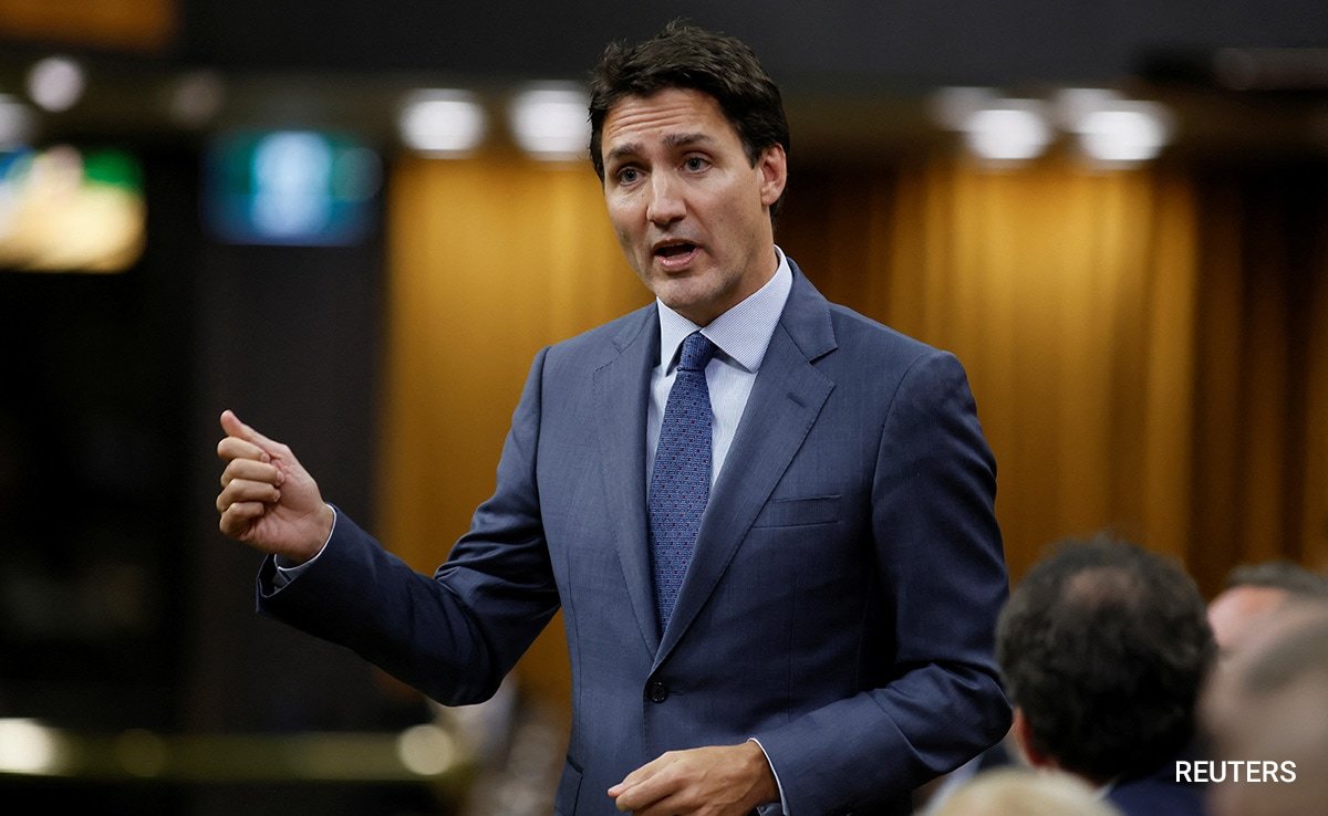 Le chef de l'opposition canadienne expulsé de la Chambre pour avoir appelé le Premier ministre "Wacko"
