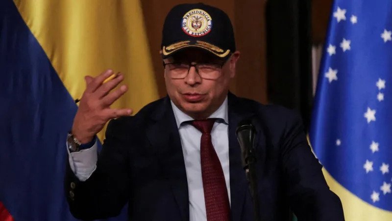 Kolumbien: Millionen von Kugeln, Tausende von Granaten und Raketen verschwinden von Militärstützpunkten - Präsident Gustavo Petro macht die Schuld an der Korruption im Innenministerium