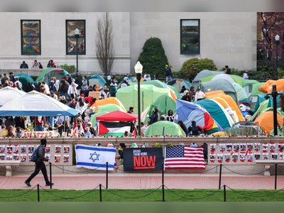 Columbia University President Faces Vote of Confidence Amidst Protests and Arrests Over Israel-Palestine Conflict